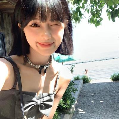 她房间里的云